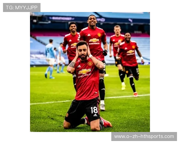 凯恩禁区内小范围终结训练,点球与胸部停球并行 凯恩禁区内小范围终结训练,点球与胸部停球并行